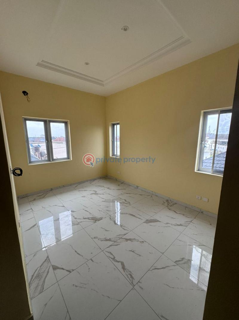 3 bedroom Block Of Flats For Sale Orchid Road Along Lekki Expressway Lagos - 1