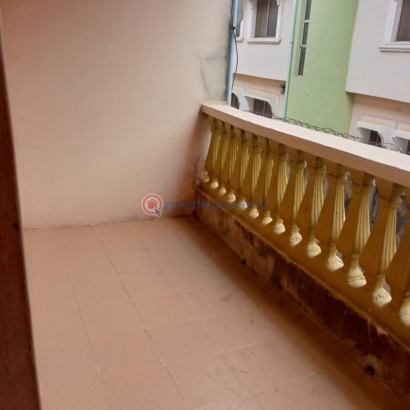 3 bedroom Block Of Flats For Rent Silver Estate, Idimu Ikotun Isolo Lagos - 2