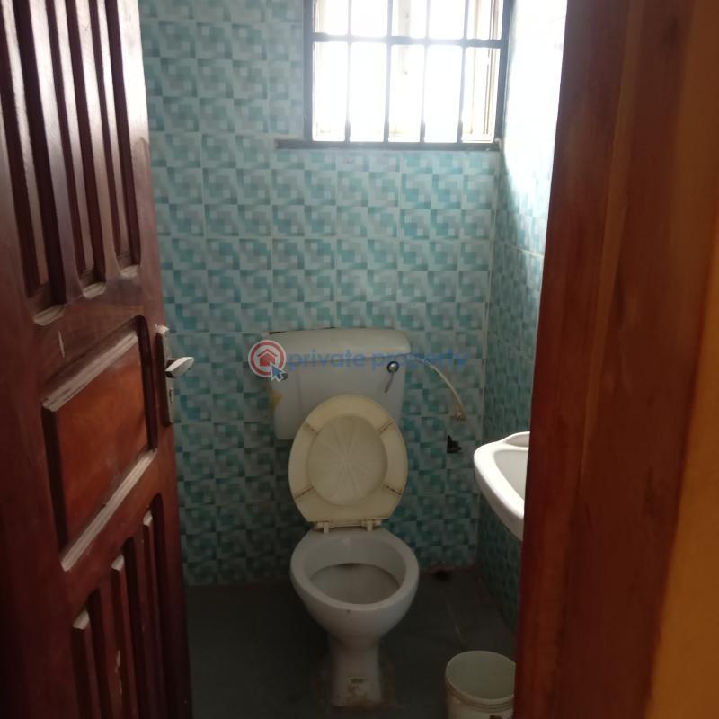 3 bedroom Block Of Flats For Rent Silver Estate, Idimu Ikotun Isolo Lagos - 7