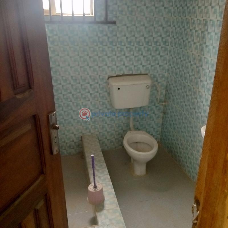 3 bedroom Block Of Flats For Rent Silver Estate, Idimu Ikotun Isolo Lagos - 4