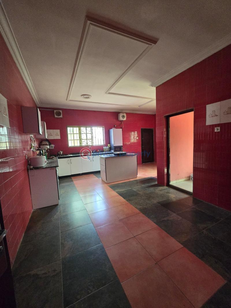 5 bedroom Detached Duplex For Sale Off Npg Gardens, Akala Estate [one Minute Drive To The Estate Gate]. Akobo Ibadan Oyo - 1