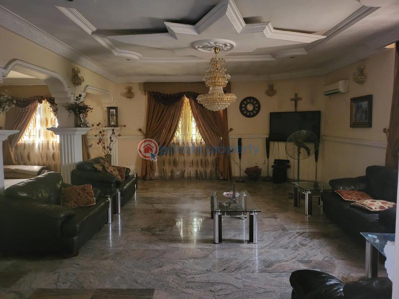 For rent 8 bedroom Duplex Prince And Princess Estate Kaura Abuja Phase