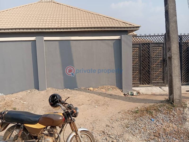 Standalone 3 bedrooms bungalow at iletuntun - 1 3 bedroom Detached Bungalow For Rent Iletuntun After Nihort School Ibadan Oyo - 1