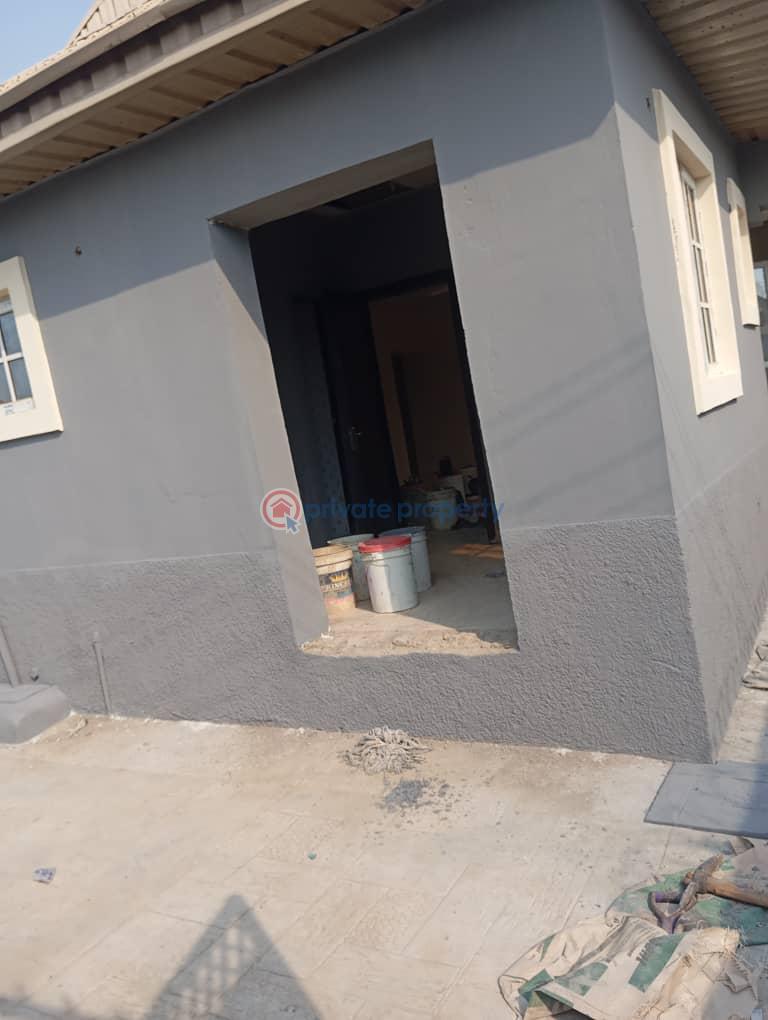 Standalone 3 bedrooms bungalow at iletuntun - 4 3 bedroom Detached Bungalow For Rent Iletuntun After Nihort School Ibadan Oyo - 4
