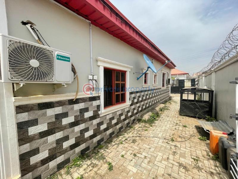 For rent 2 bedroom House Lugbe Airport Road Abuja Abuja Phase 4 (PID