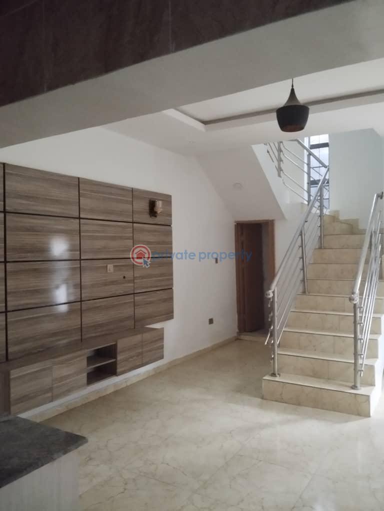 2 bedroom House For Rent Airport Road, Lugbe Abuja Phase 4 (PID 8PAVPA