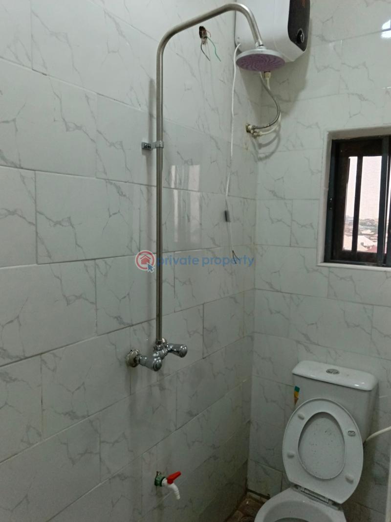 2 bedroom Flat & Apartment For Rent Sabo Yaba Lagos - 7