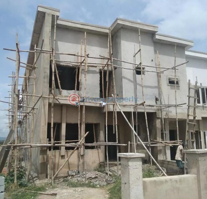 For sale 3 bedroom House Fort Royal Home Estate, Along Airport Road