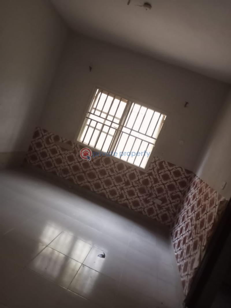 3 bedroom Block Of Flats For Rent Peace Estate, Baruwa Bus Stop Ipaja Lagos - 10