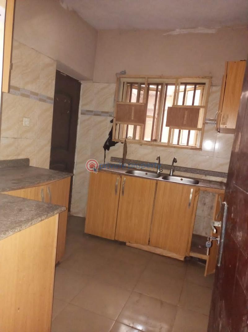 3 bedroom Block Of Flats For Rent Peace Estate, Baruwa Bus Stop Ipaja Lagos - 4