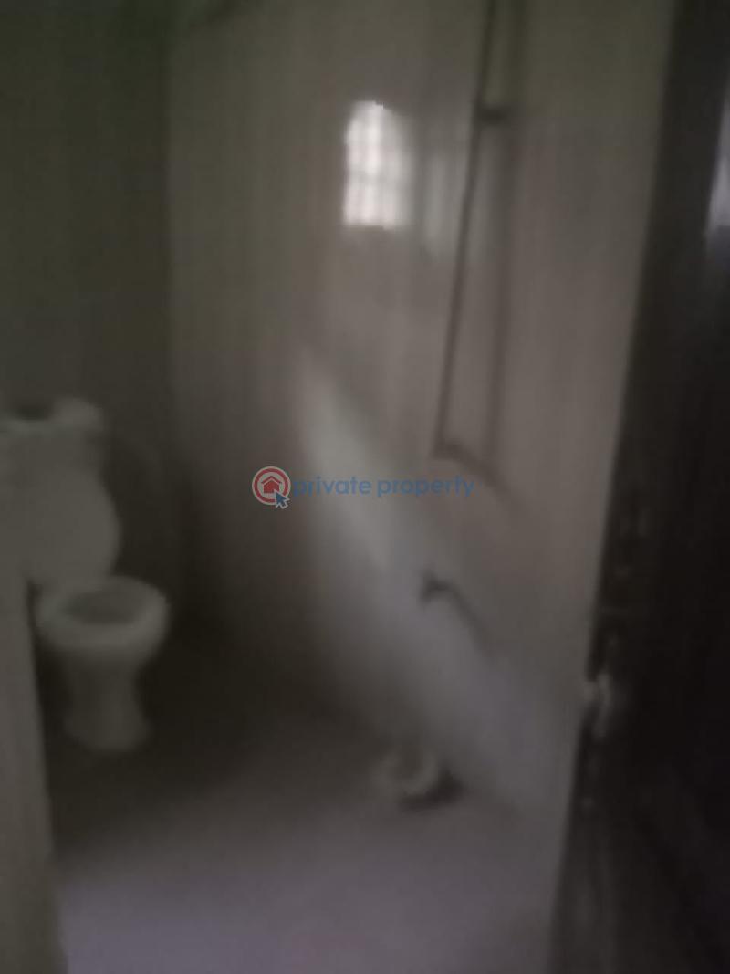 3 bedroom Block Of Flats For Rent Peace Estate, Baruwa Bus Stop Ipaja Lagos - 7