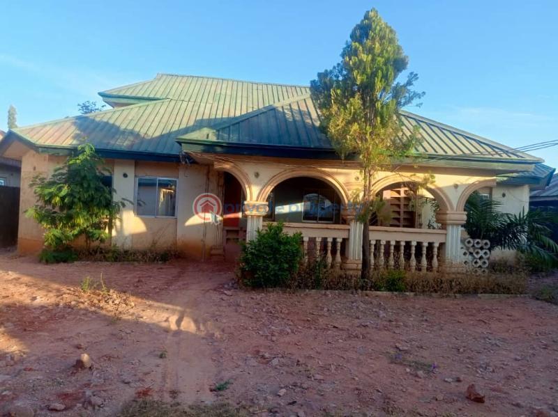 4 bedroom Terraced Bungalow For Sale Mahuta New Extension By Army Estate Kaduna Kaduna Area  - 3