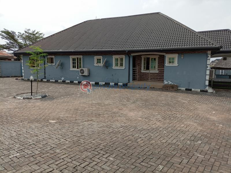 4 bedroom Detached Bungalow For Sale Location Amagba Gra, It Can Also Be Access Through Evbukun, Sapele Road Oredo  - 10