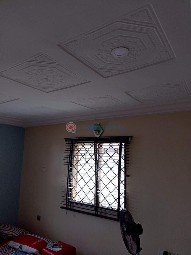 4 bedroom Detached Bungalow For Sale Location Amagba Gra, It Can Also Be Access Through Evbukun, Sapele Road Oredo  - 12