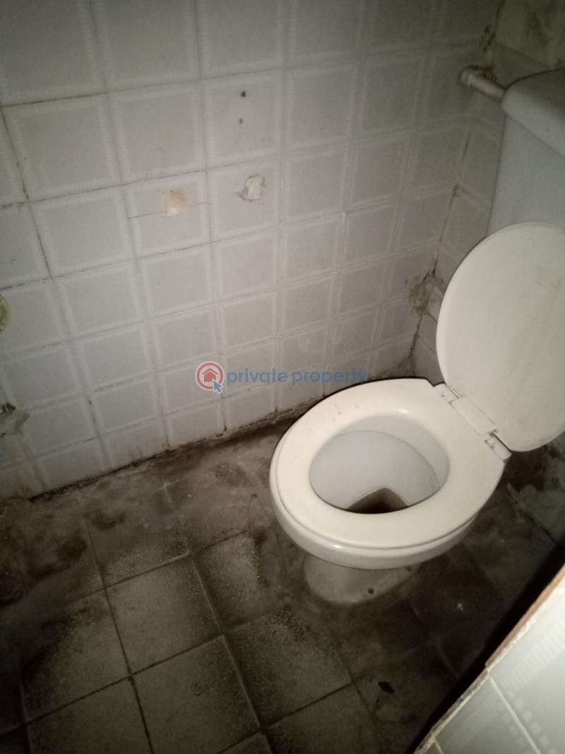 3 bedroom Flat & Apartment For Rent Off Ogunlana Drive, By Ajao Road, Surulere Lagos - 6