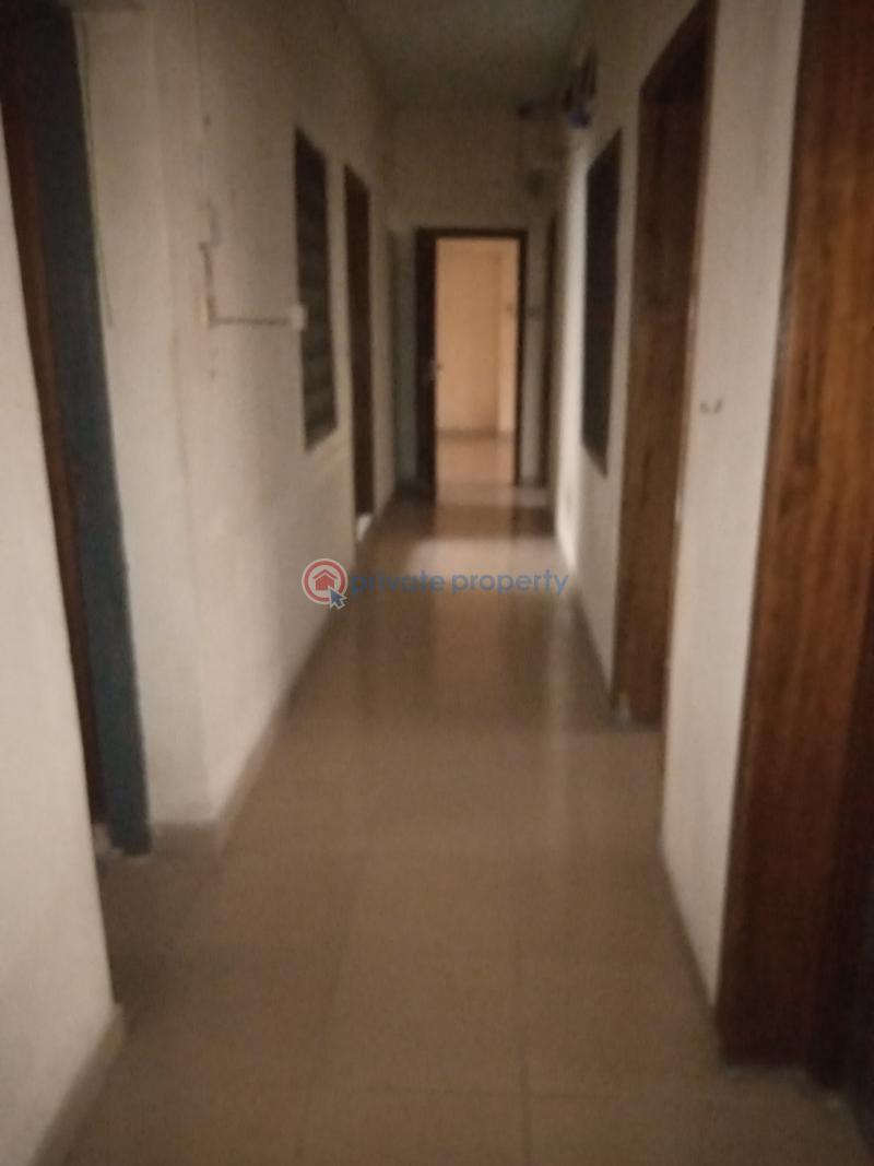 3 bedroom Flat & Apartment For Rent Off Ogunlana Drive, By Ajao Road, Surulere Lagos - 3