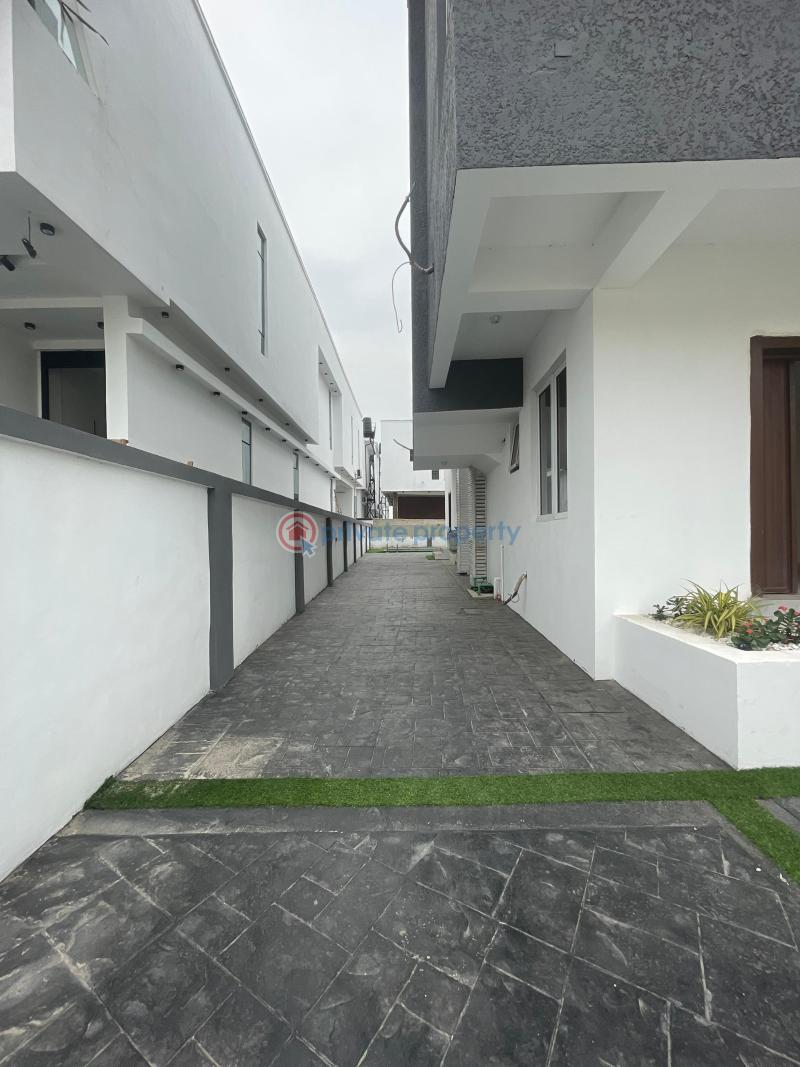 5 bedroom Detached Duplex For Sale Chevron Lekki Lagos - 14