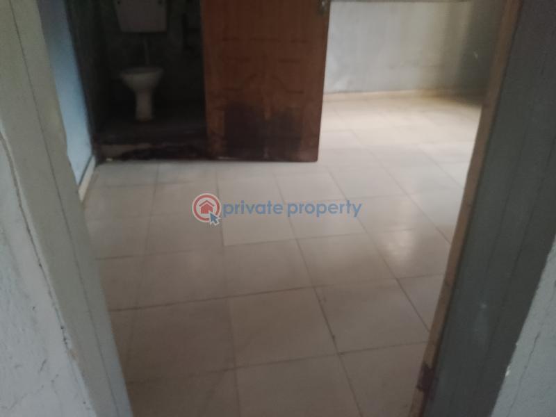1 bedroom Flat & Apartment For Rent Off Oyatogun Okeira Oke-ira Ogba Lagos - 4