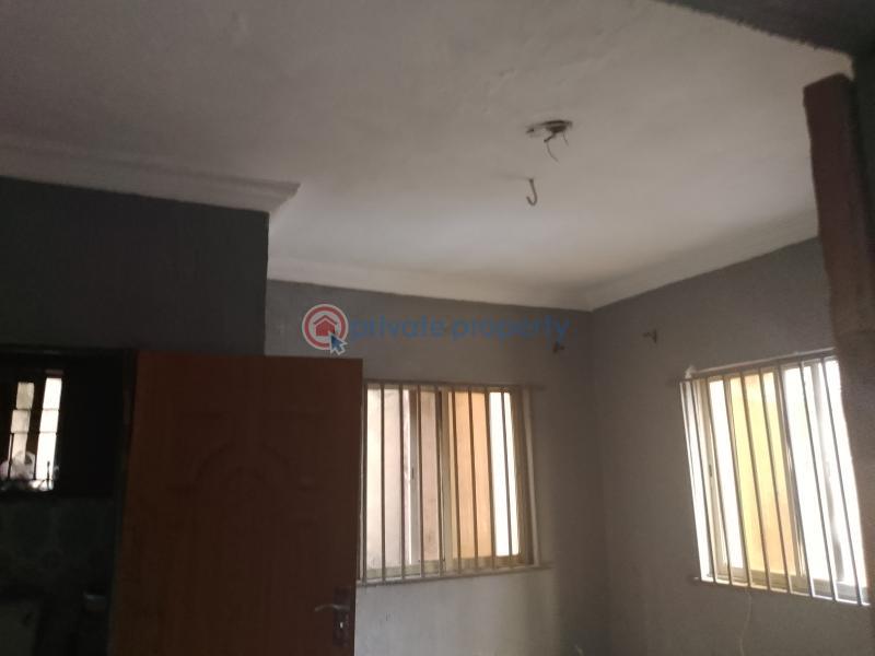 1 bedroom Flat & Apartment For Rent Off Oyatogun Okeira Oke-ira Ogba Lagos - 3