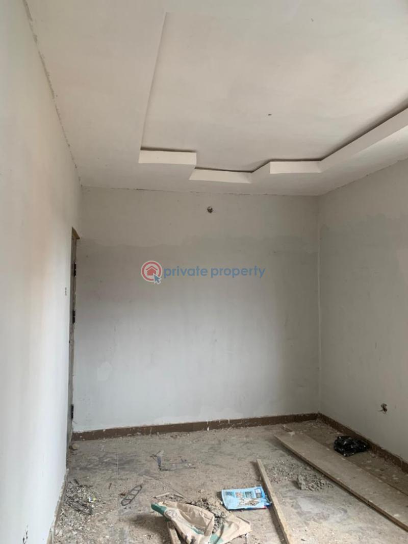 Flat & Apartment For Rent Iwaya Onike Onike Yaba Lagos - 2