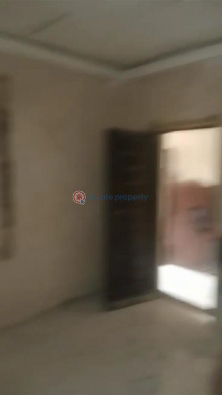 Self Contain For Rent Fadeyi Shomolu Lagos - 4