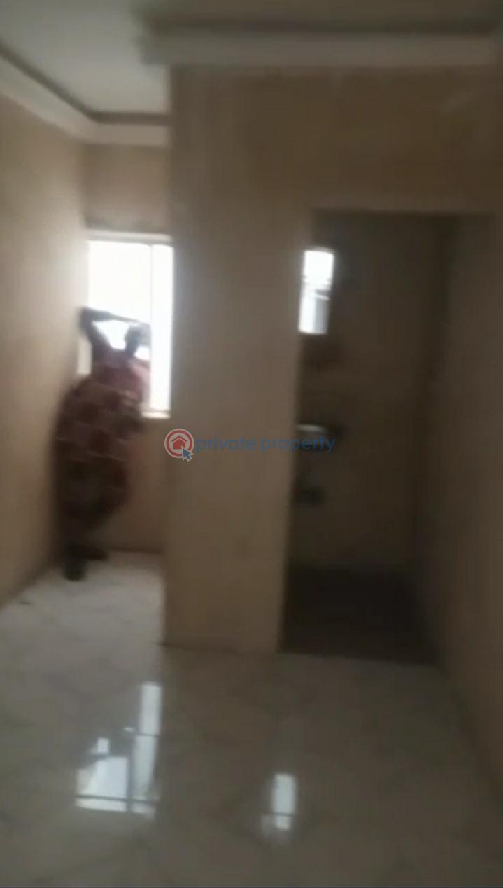 Self Contain For Rent Fadeyi Shomolu Lagos - 6