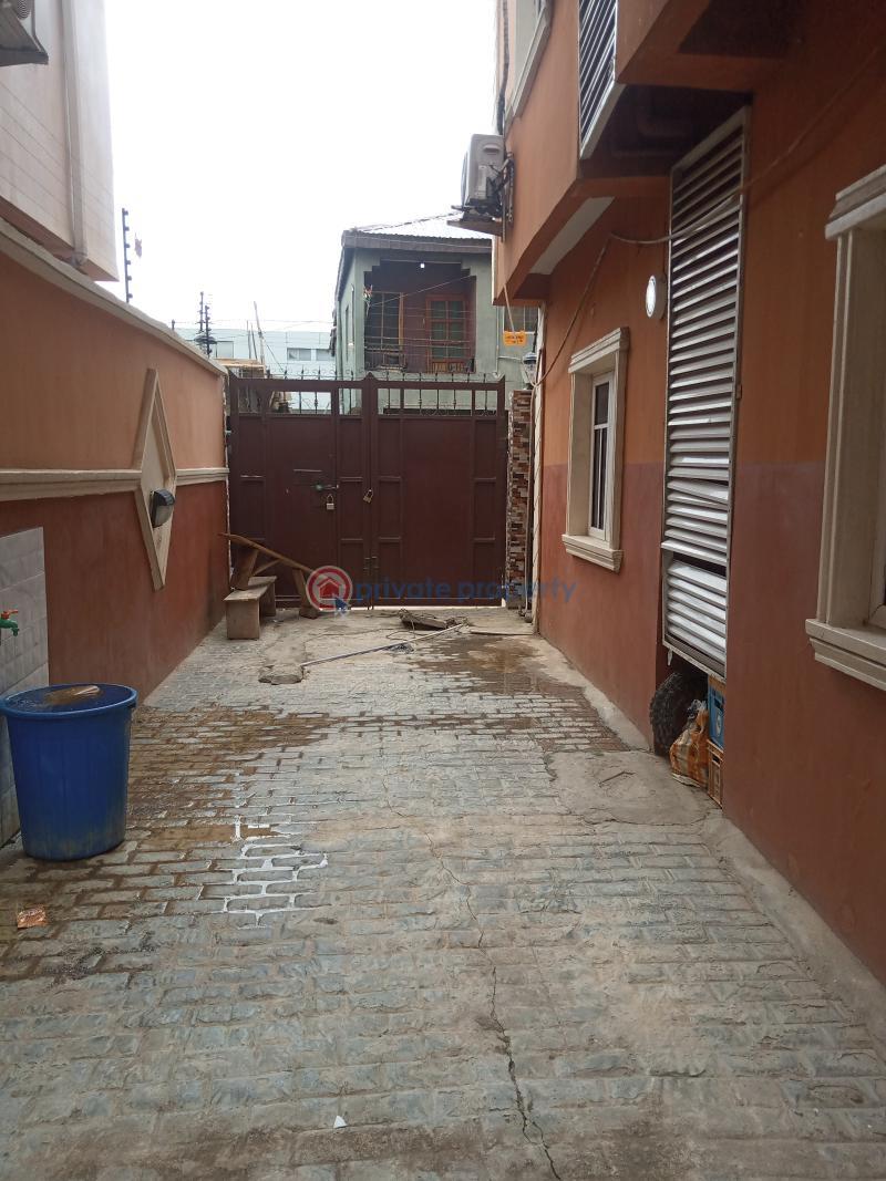 2 bedroom Flat & Apartment For Rent Off Apapa Road, Costain, Iponri Surulere Lagos - 10