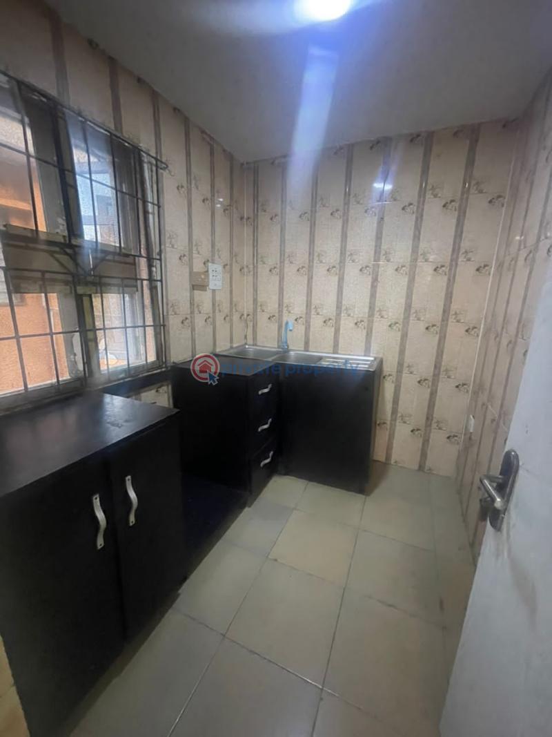 3 bedroom Flat & Apartment For Rent Adelabu Surulere Lagos - 1