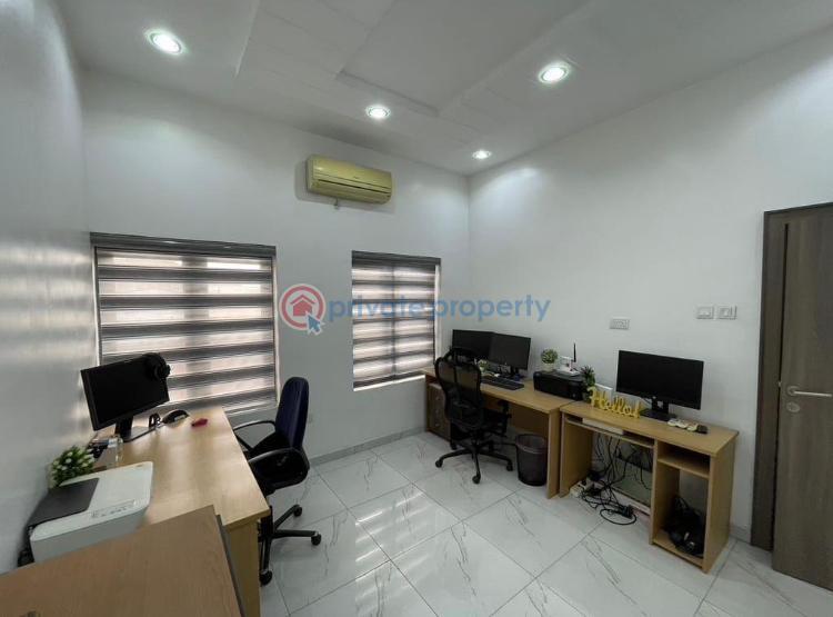 4 bedroom Semi detached Duplex For Rent Ladele Dada Surulere Lagos - 3