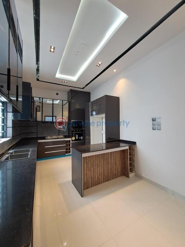 4 bedroom House For Sale Ologolo Lekki Lagos - 3