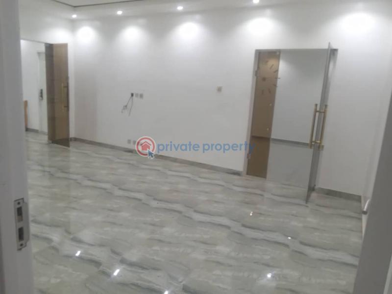 6 bedroom Detached Bungalow For Rent Opposite Taska Filling Station Akala Express Ibadan Oyo - 1