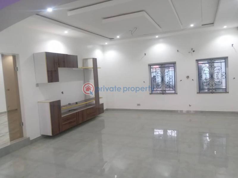 6 bedroom Detached Bungalow For Rent Opposite Taska Filling Station Akala Express Ibadan Oyo - 2