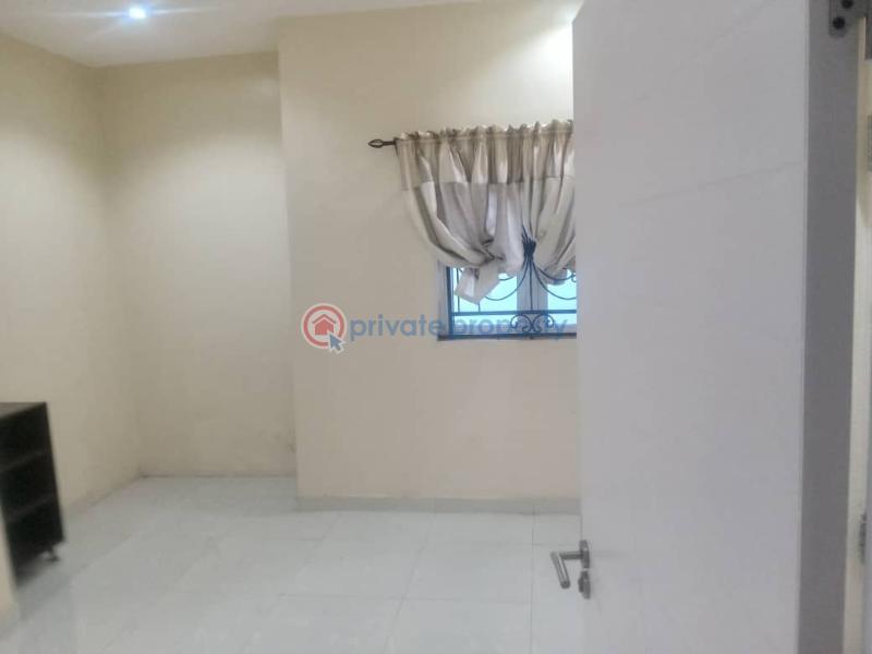 6 bedroom Detached Bungalow For Rent Opposite Taska Filling Station Akala Express Ibadan Oyo - 3