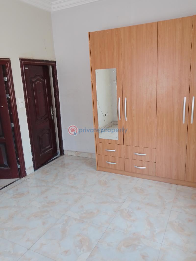 For rent 2 bedroom Flat & Apartment In An Estate Around Godab Life