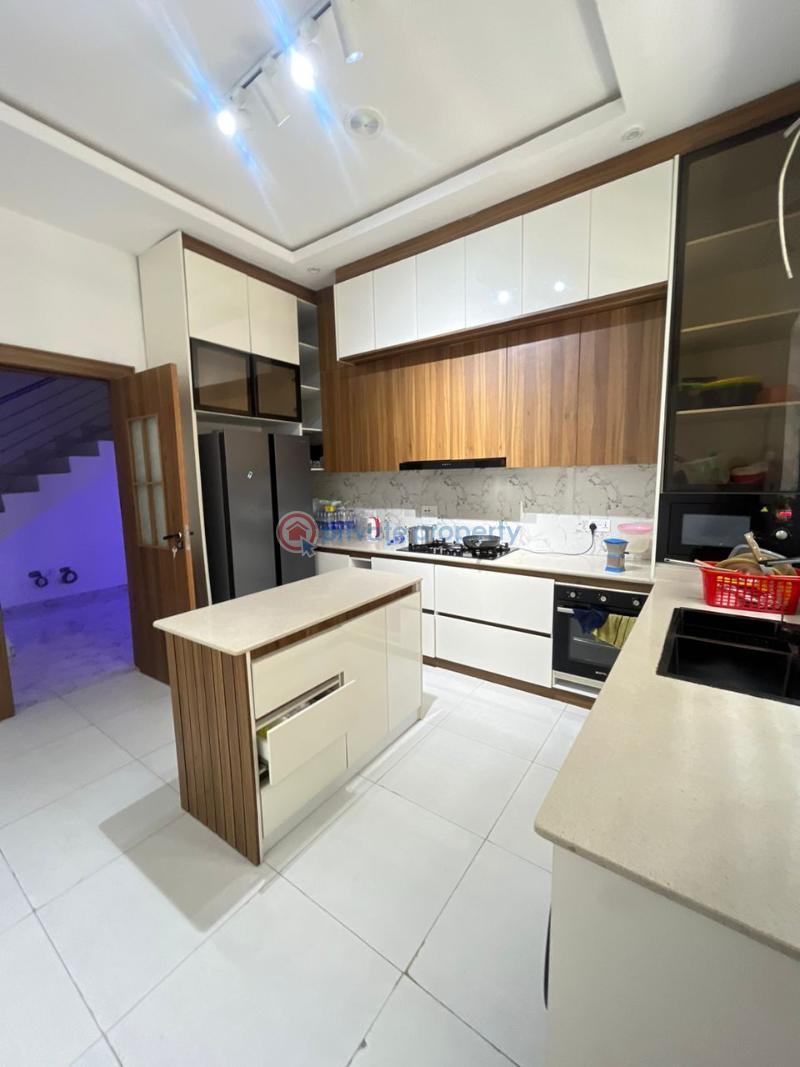4 bedroom Semi detached Duplex For Sale Chevron Drive Lekki Lagos - 10