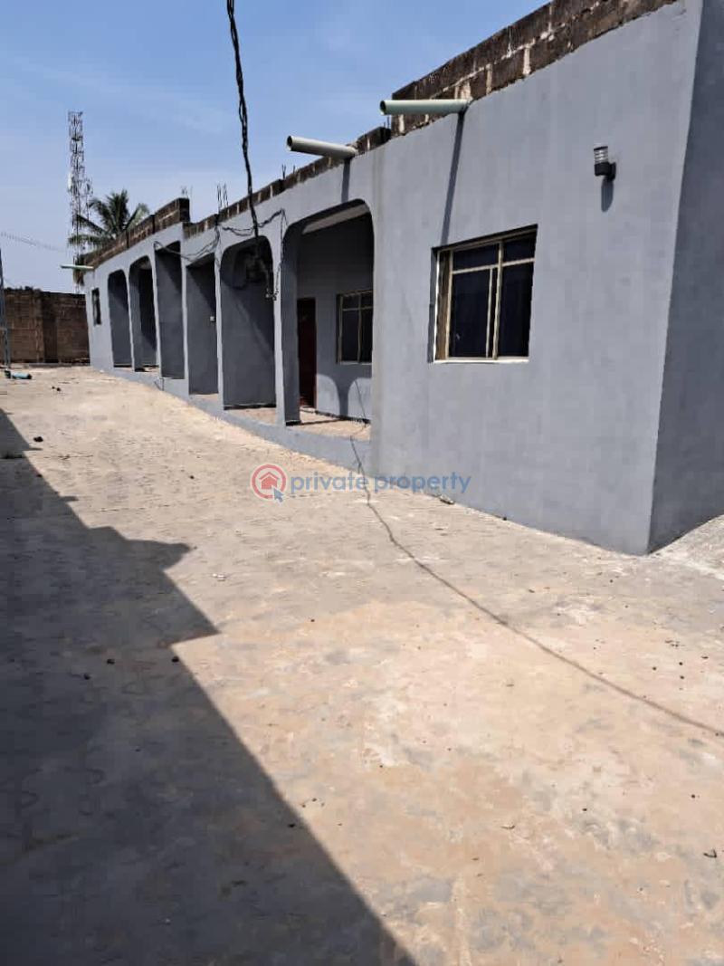 House For Rent Elebu Off Akala Express Akala Express Ibadan Oyo - 3