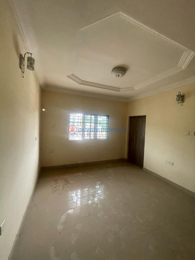 3 bedroom Detached Duplex For Sale Inside Main Alalubosa Gra Ibadan Alalubosa Ibadan Oyo - 2