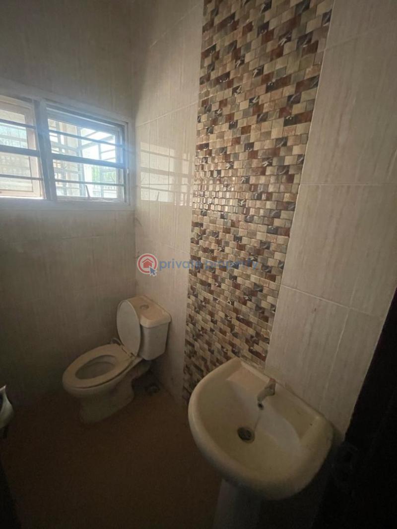 3 bedroom Detached Duplex For Sale Inside Main Alalubosa Gra Ibadan Alalubosa Ibadan Oyo - 5