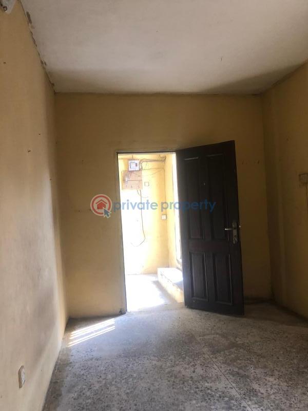 3 bedroom Flat & Apartment For Rent Yaba Lagos - 2
