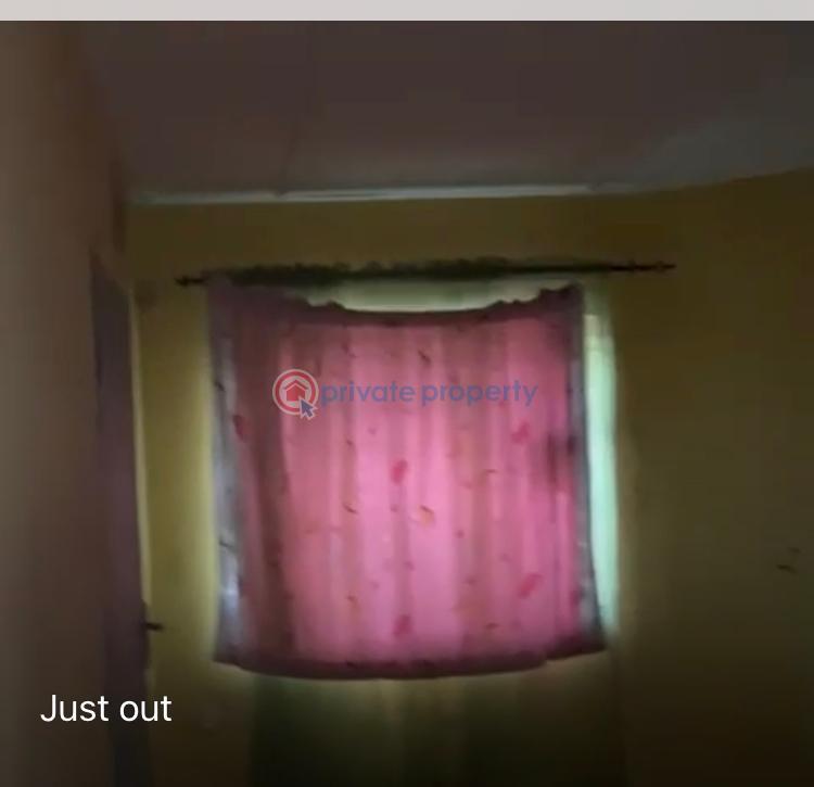 Lovely 3 bedroom flat - 4 3 bedroom House For Rent Soluyi Gbagada Lagos - 4
