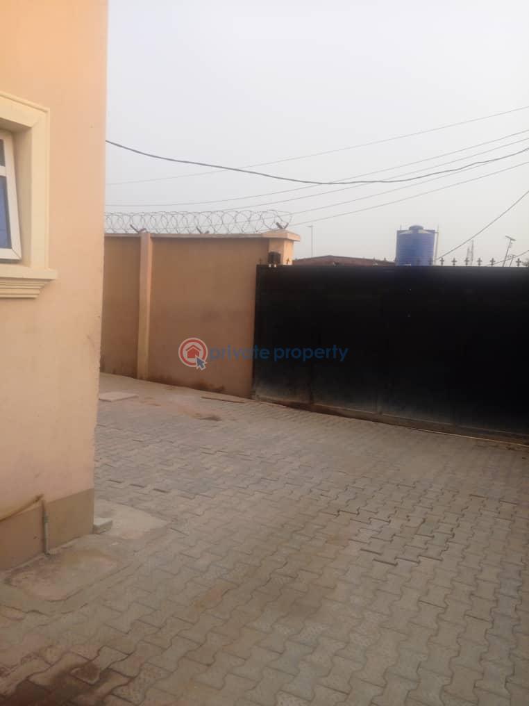 1 bedroom Flat & Apartment For Rent Ogba Lagos - 3