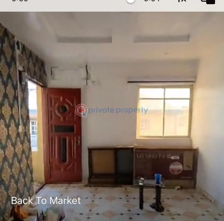 1 bedroom Flat & Apartment For Rent Onipanu Shomolu Lagos - 0