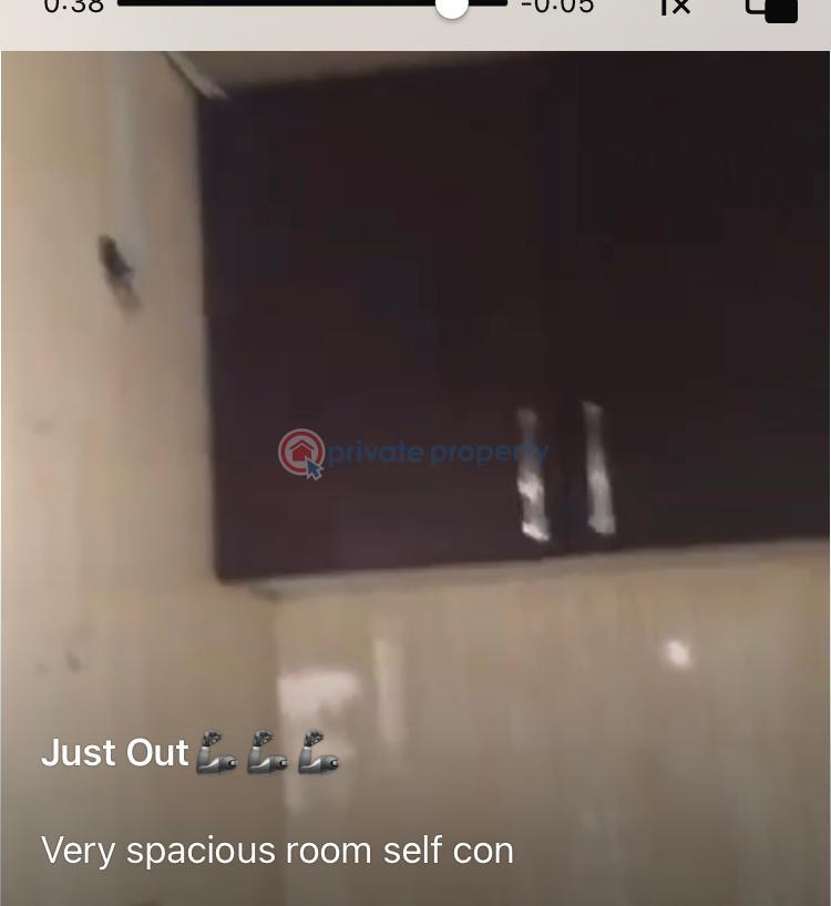 1 bedroom Self Contain For Rent Eric Moore Surulere Lagos - 3