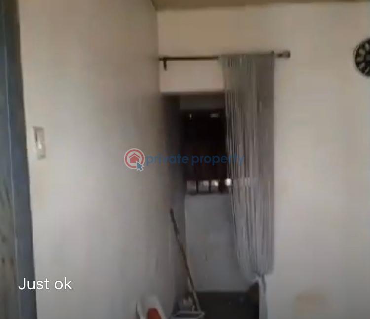 1 bedroom Self Contain For Rent Yaba Lagos - 3