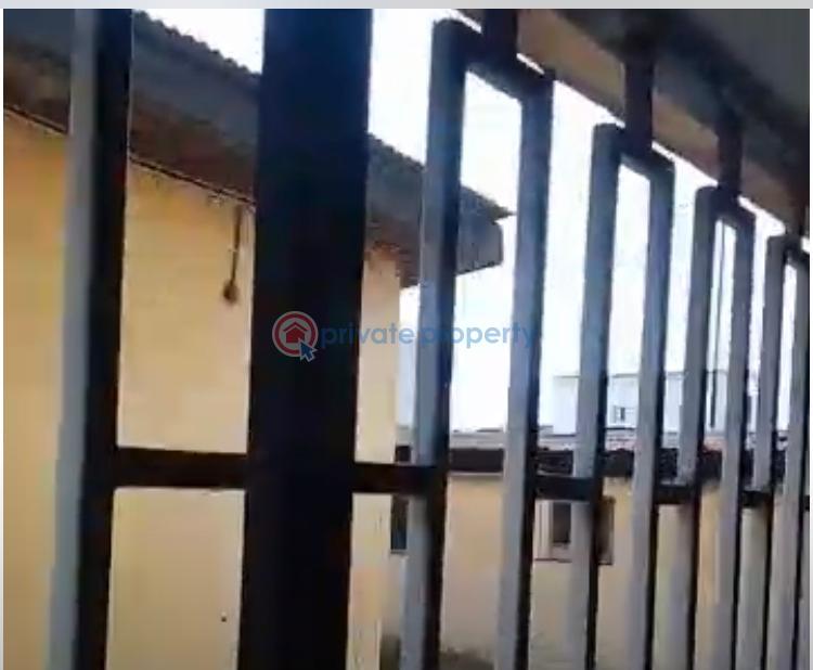 Spacious 2 bedroom flat - 2 2 bedroom House For Rent Surulere Lagos - 2