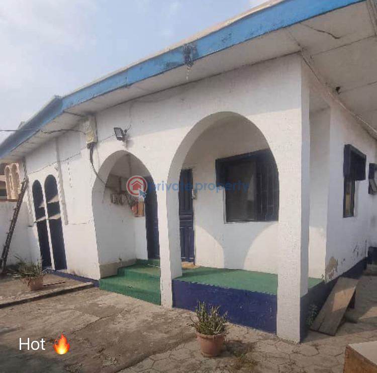 5 bedroom Detached Bungalow For Rent Omole Phase 2 Ojodu Lagos - 1