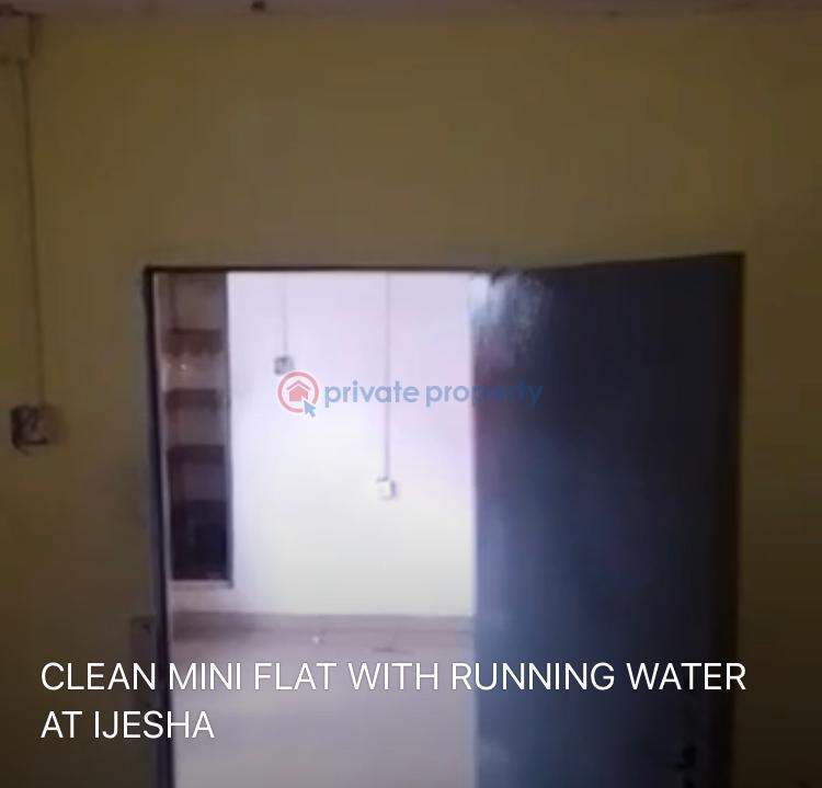 1 bedroom Mini Flat For Rent Ijesha Surulere Lagos - 0