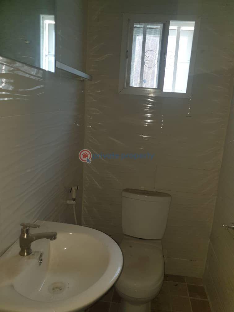 Top notch 3 bedroom flat - 10 3 bedroom House For Rent Surulere Lagos - 10