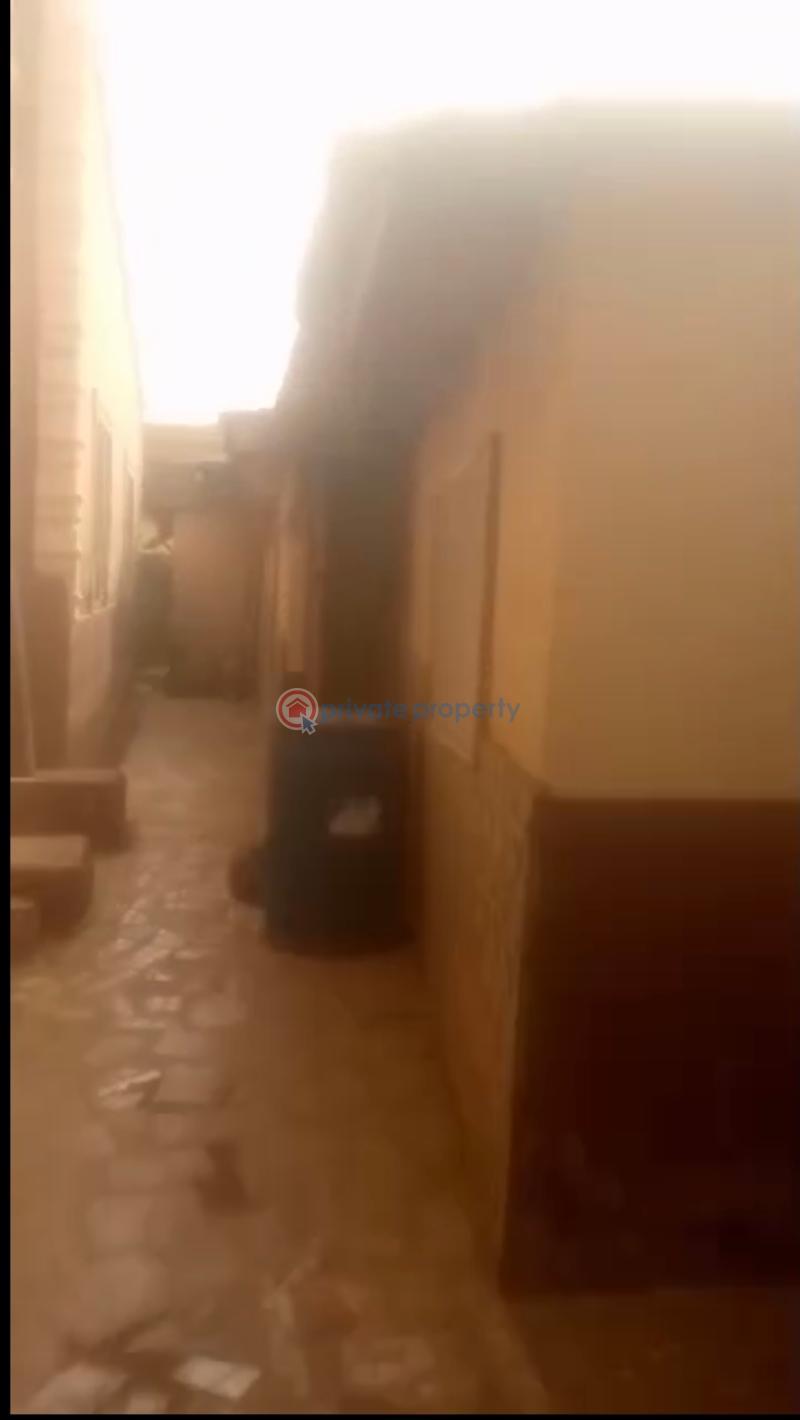 3 bedroom House For Sale Fodacis Ibadan Oyo - 2