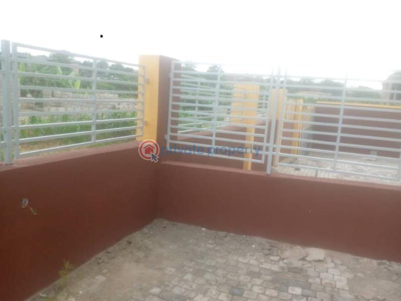 4 bedroom Semi detached Duplex For Sale S&t Estate Ibadan Oyo - 10